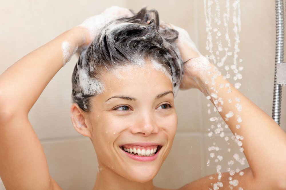 Effective Ways Shampoos Combat Hair Loss