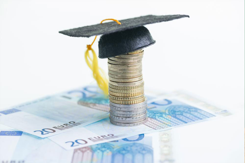Types of Student Loans Without a Cosigner