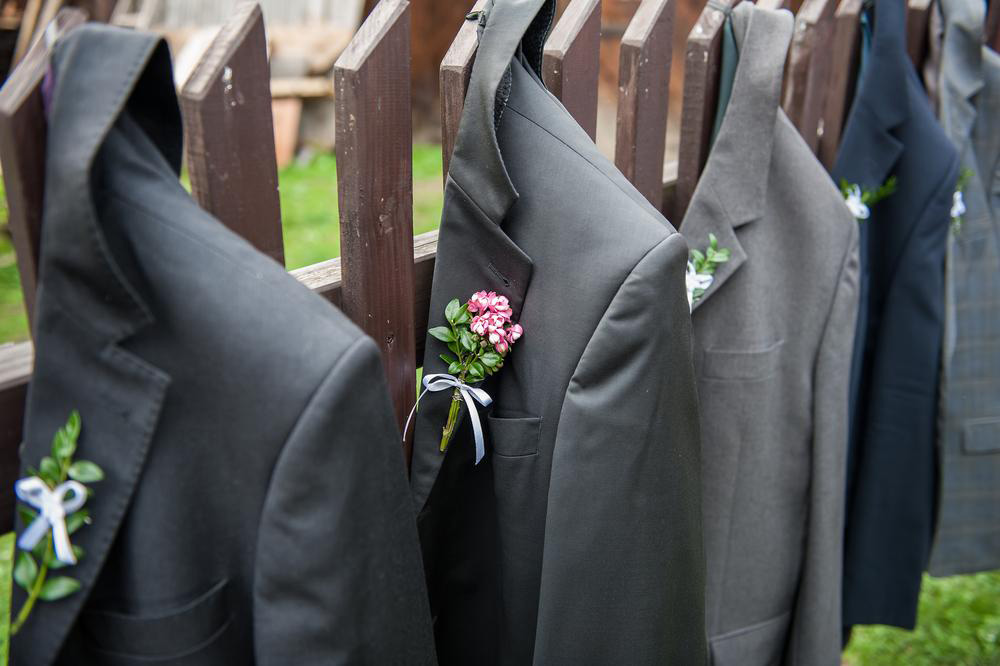 Guide to Styling for Wedding Guests: Tips & Etiquette