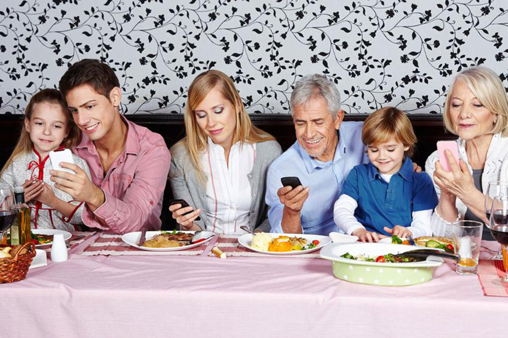 Best Family Cell Phone Plans for Savings and Flexibility