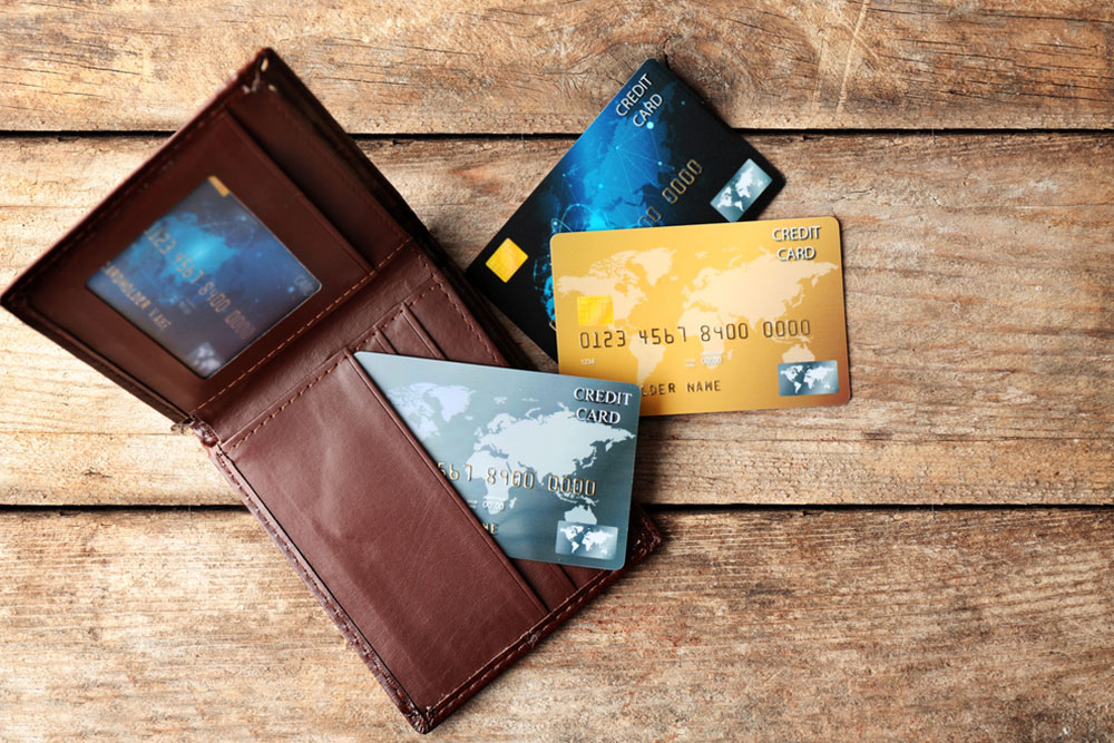 Navigating Credit Cards with Poor Credit Scores