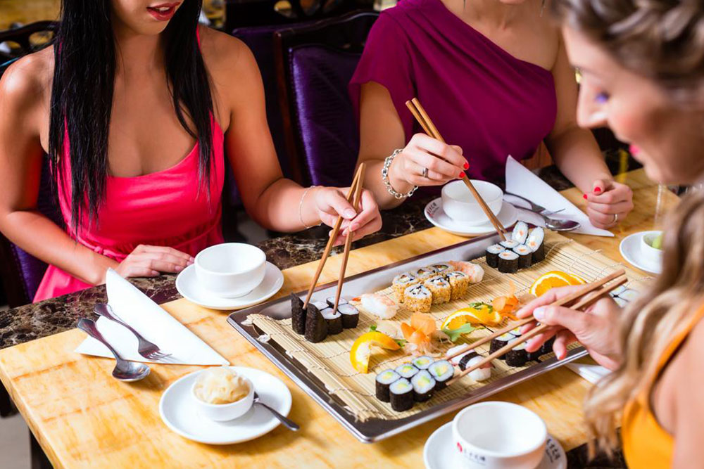 Effective Strategies to Save Money When Dining Out: A Complete Guide