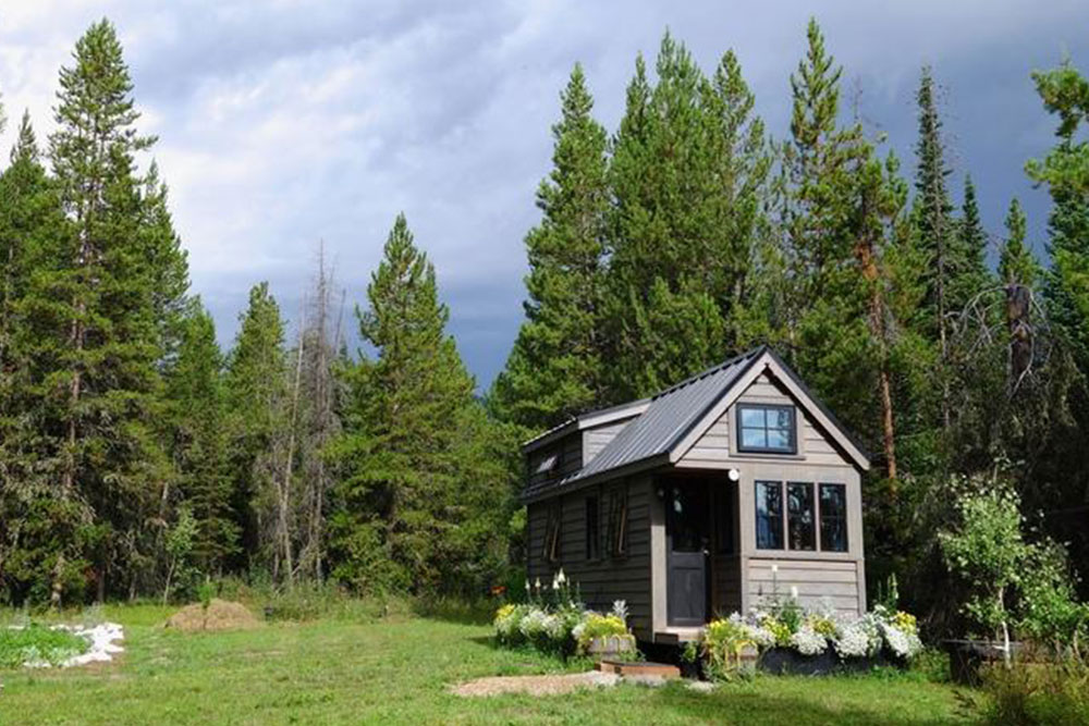Pros and Cons of Prefabricated Tiny Homes