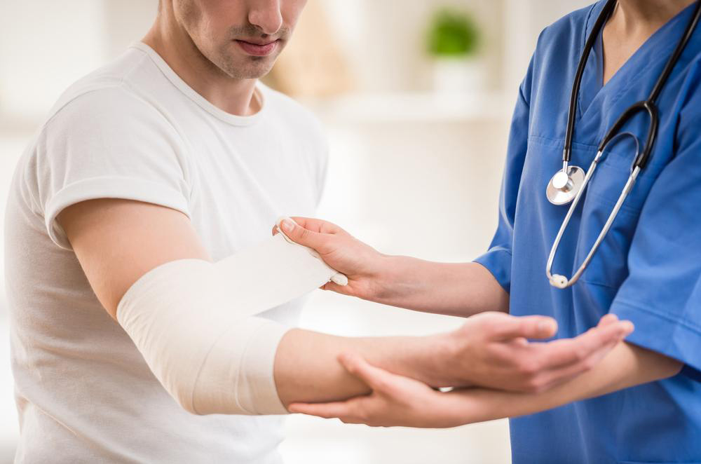 Choosing the Right Orthopedic Surgeon: A Guide for Patients