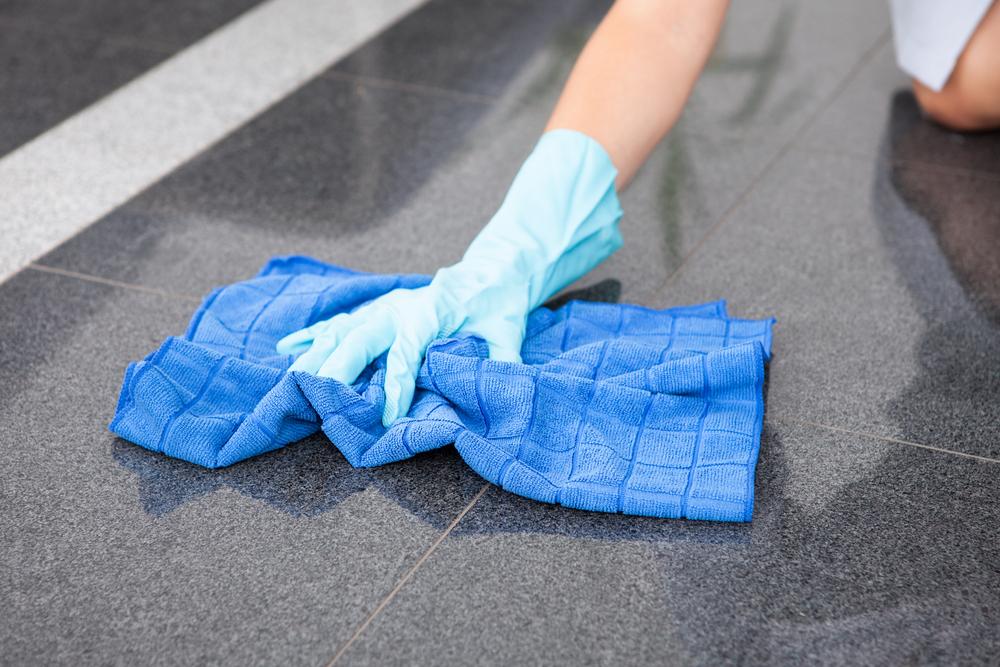 Effective Strategies for Cleaning Floors with Top-Quality Cleaners