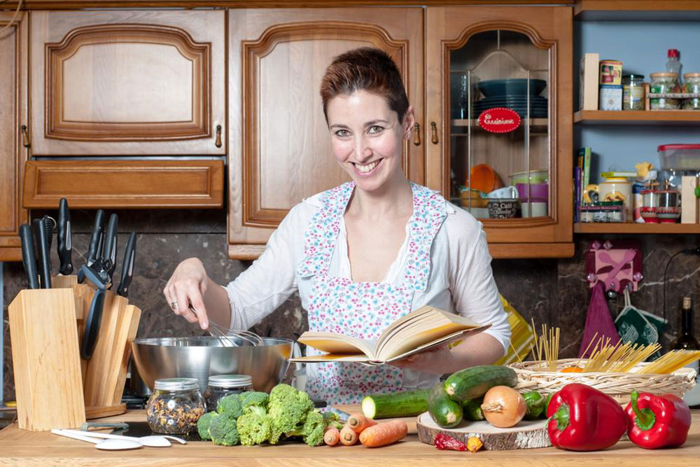 Delicious and Easy Slow Cooker Recipes to Elevate Your Cooking Game