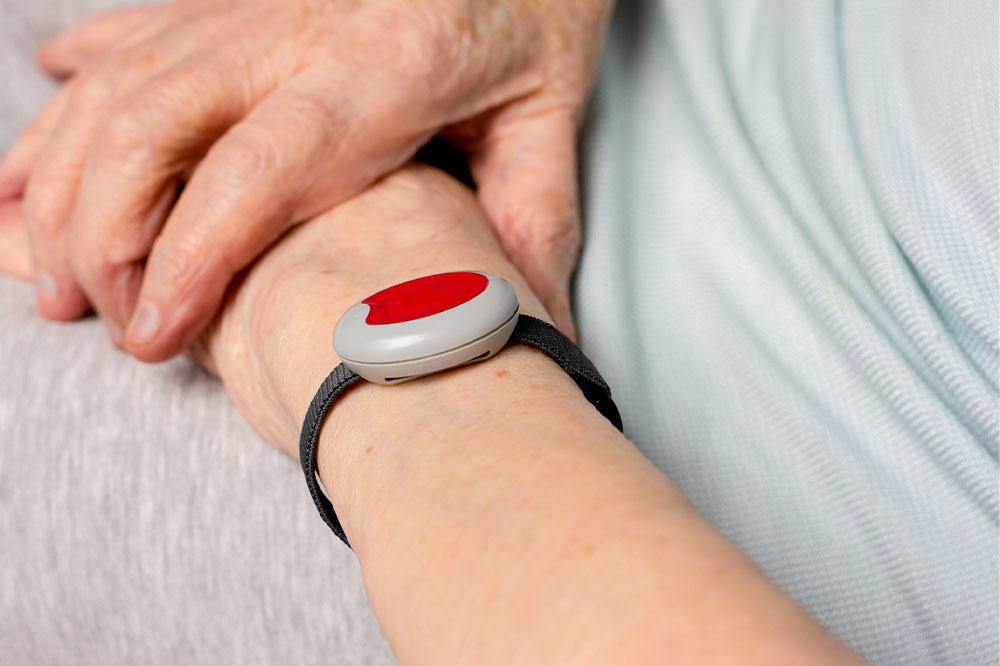 Best Senior Medical Alert Devices and Their Key Features