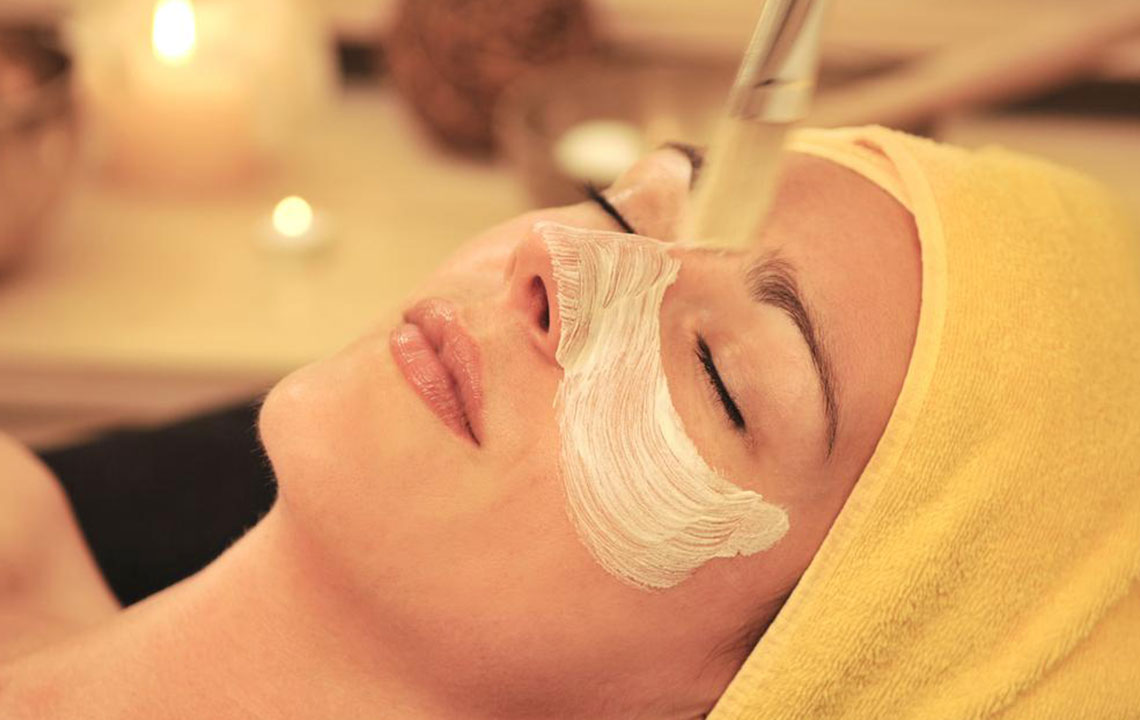 Home Solutions for Reducing Under-Eye Swelling