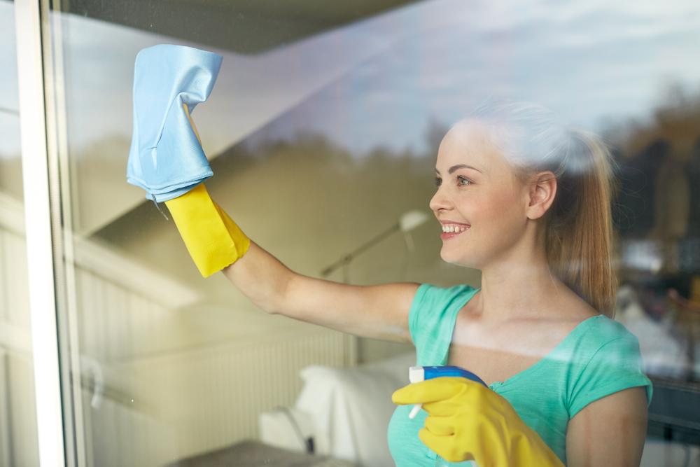 Effective Techniques for Cleaning Windows Quickly and Easily