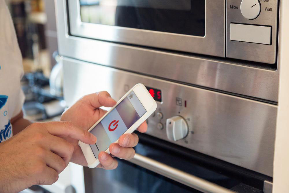 Revolutionizing Cooking with Cutting-Edge Smart Kitchen Appliances