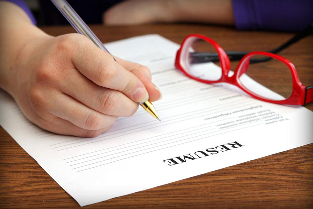 Creating a Standout Resume for Beginners: A Step-by-Step Guide
