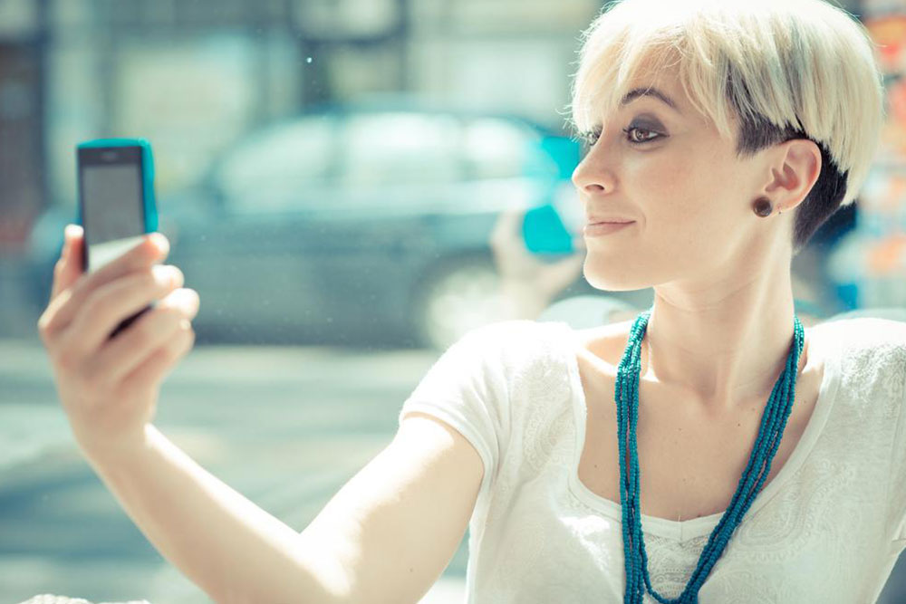 Who Should Choose Short Haircuts and How to Style Them
