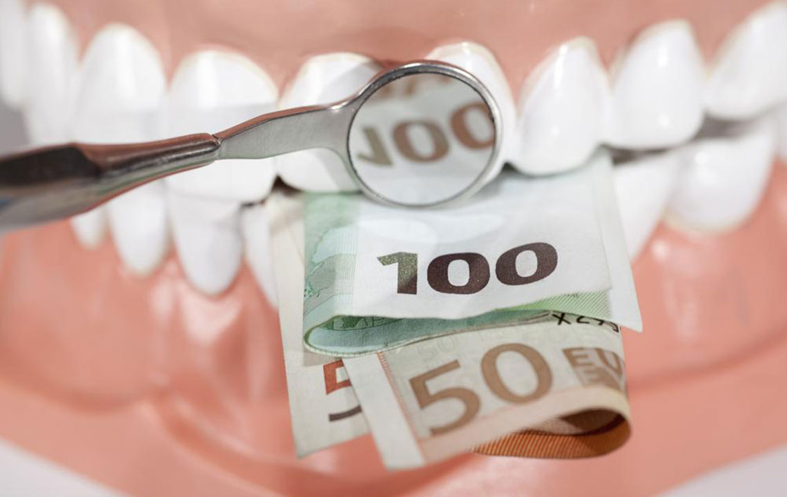 Essential Tips Before Purchasing Dentures