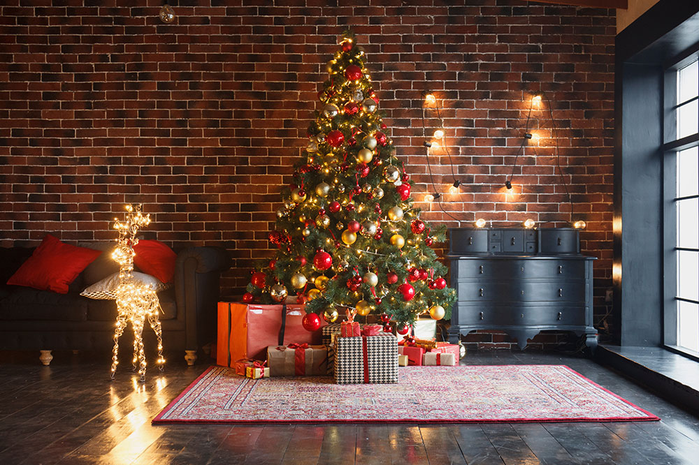 Ultimate Guide to Christmas Celebrations: Decorations, Gift Ideas, and Festive Tips