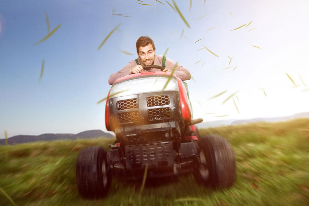 Top Lawn Tractors and Ride-On Mowers for Efficient Garden Maintenance
