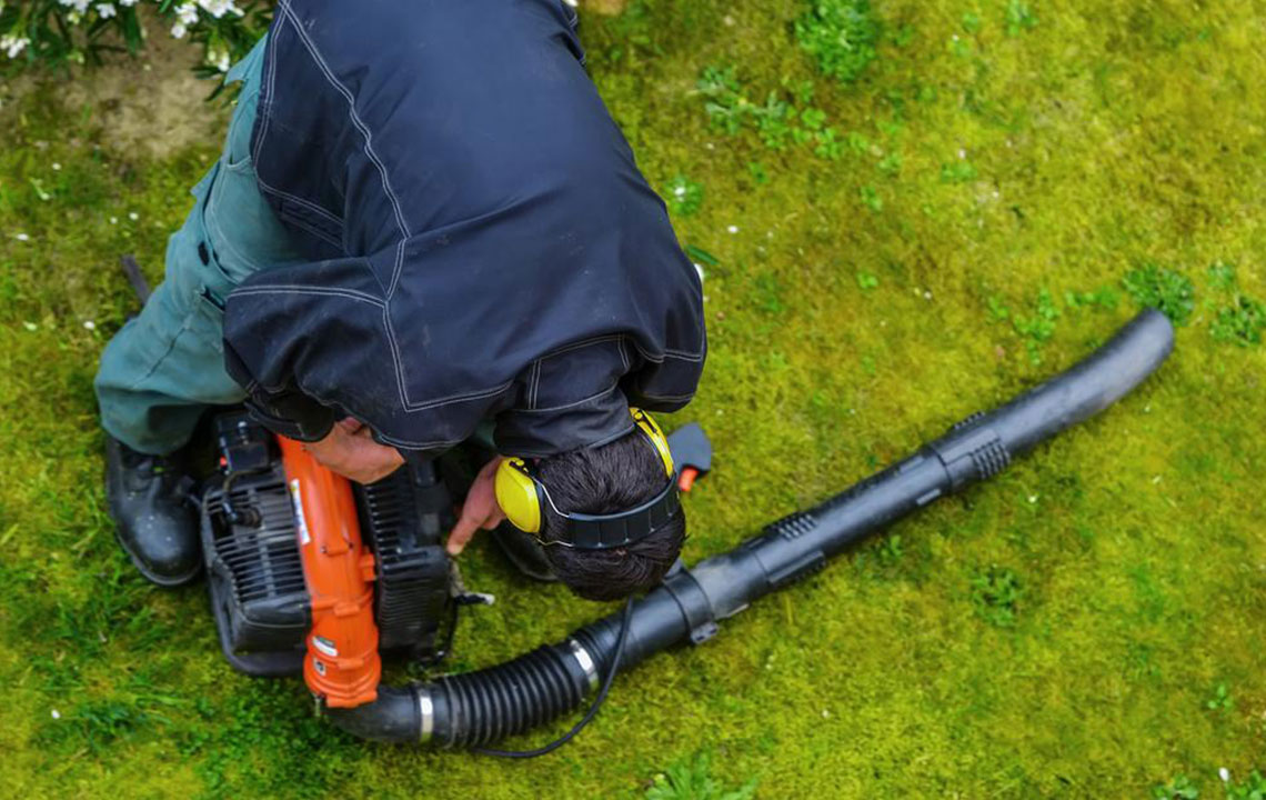 Essential Benefits of Using Leaf Blowers for Garden Maintenance