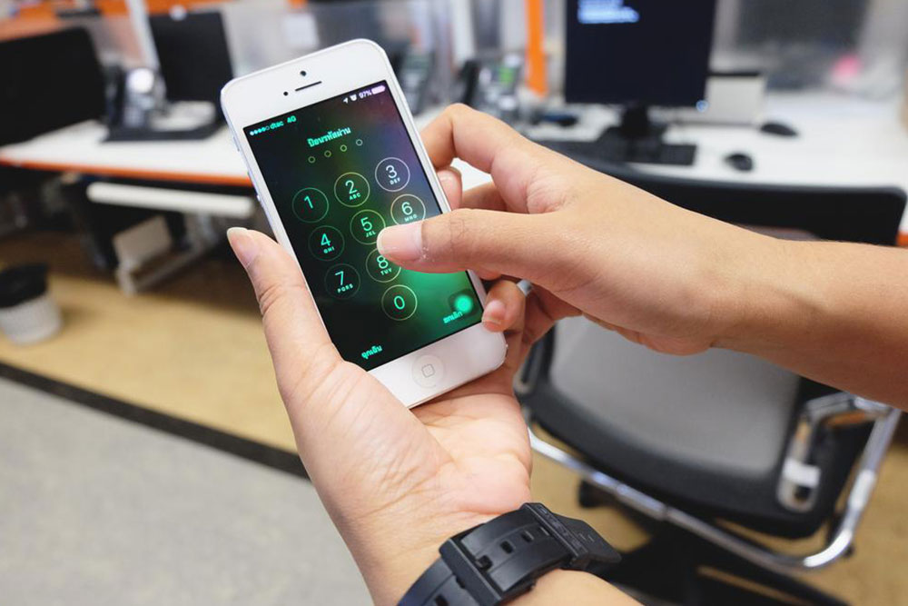 Is Unlocking Your Smartphone Worth It?