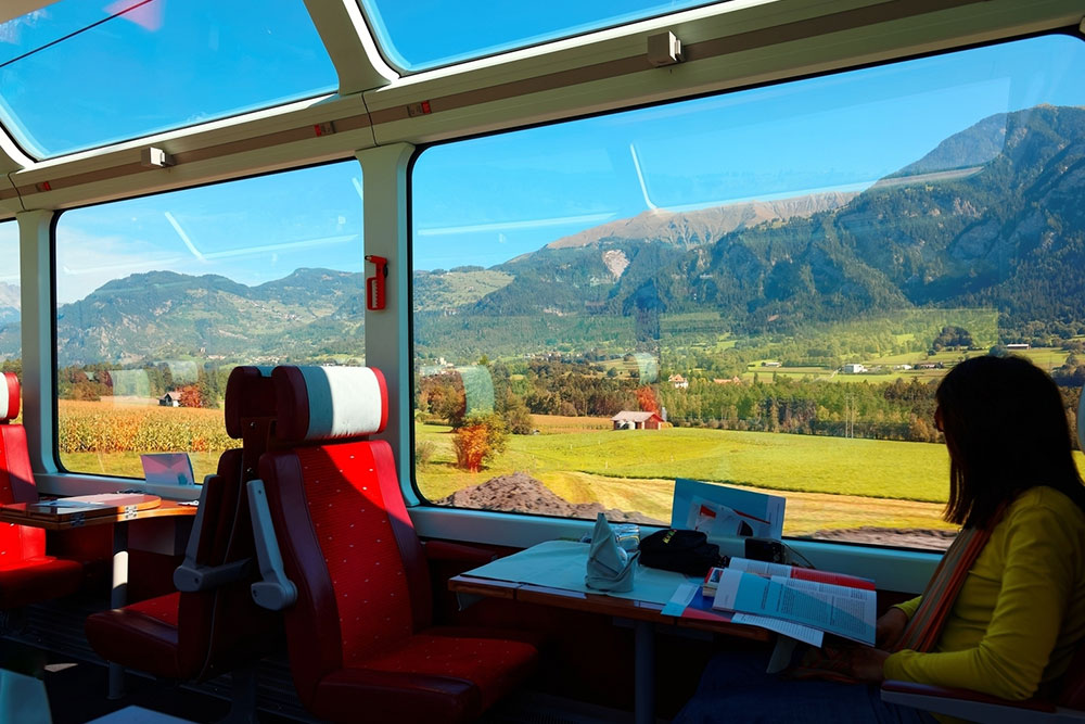 Experience India in Comfort: Premier Senior-Friendly Rail Travel Packages for Unforgettable Journeys