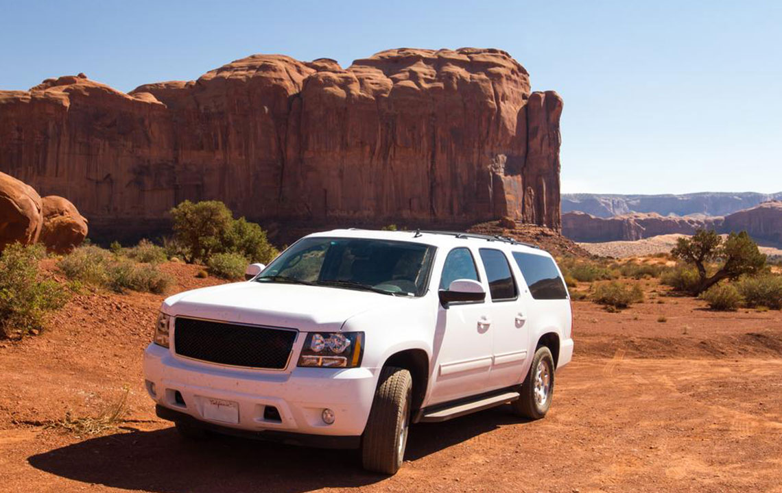 In-Depth Comparison: Chevrolet Tahoe Versus Other Leading SUVs