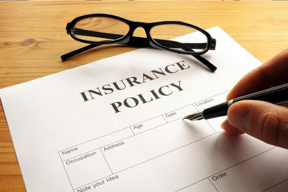 Understanding Guaranteed Life Insurance Benefits and Drawbacks