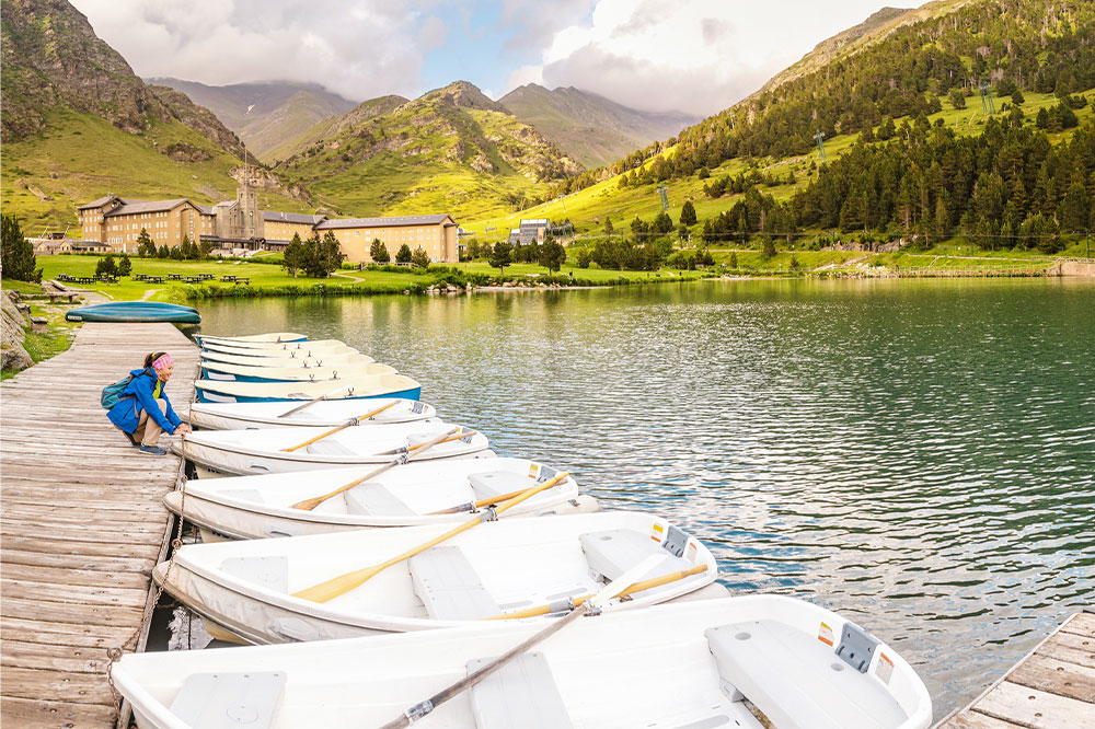 Essential Guide to Renting a Boat Safely and Cost-Effectively