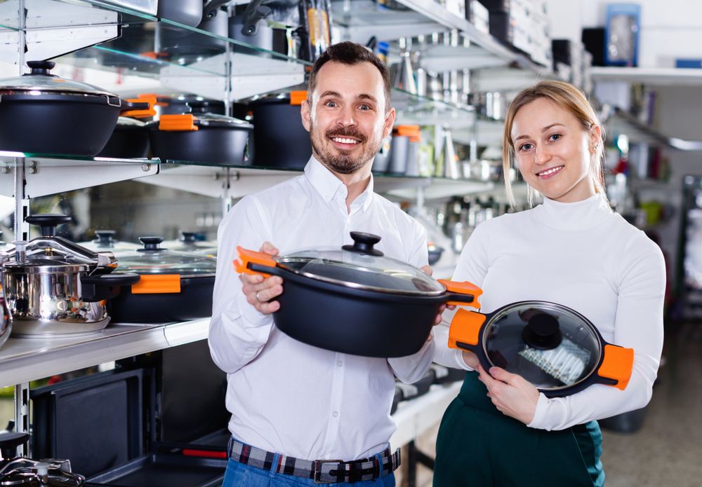 A Comprehensive Guide to Fiesta Ceramic Dinnerware: History, Colors, and Care Tips