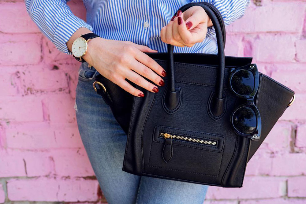 Top Reasons to Choose a Coach Swagger Handbag