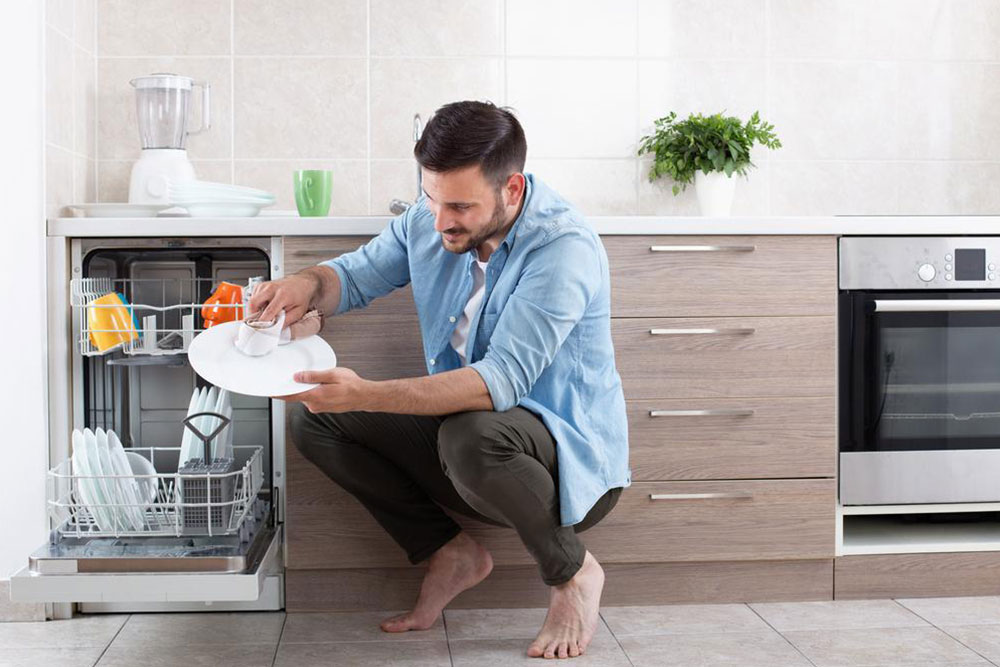 Essential Guide to Choosing the Right Dishwasher with Reviews