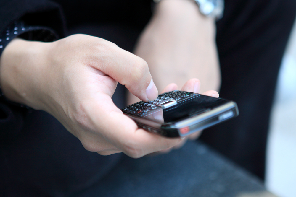 Can Free Lifetime Cell Phone Services Become a Reality?