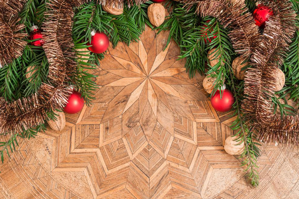 Creative Ways to Decorate with a 12-Foot Pre-Lit Christmas Garland