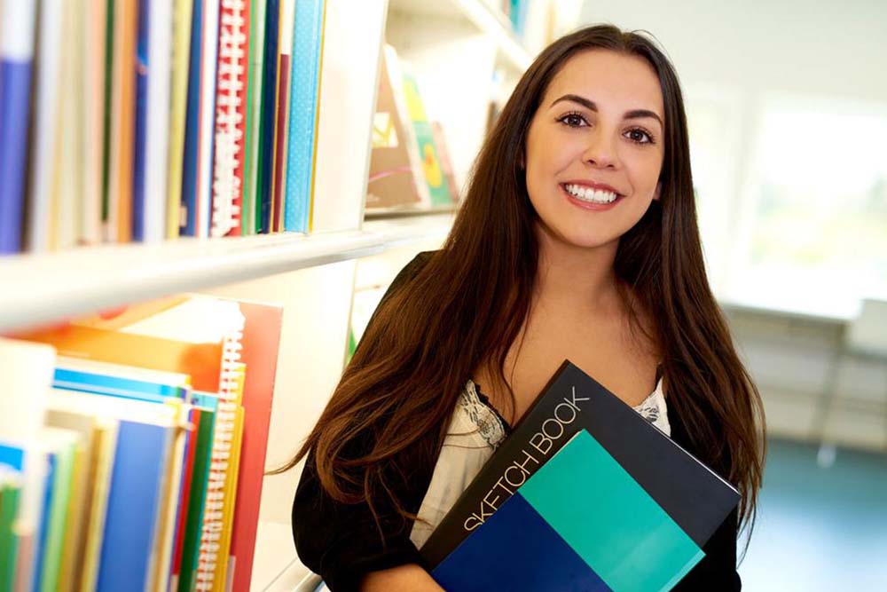 Top Regional Scholarships for Hispanic Students Exploring Higher Education Funding