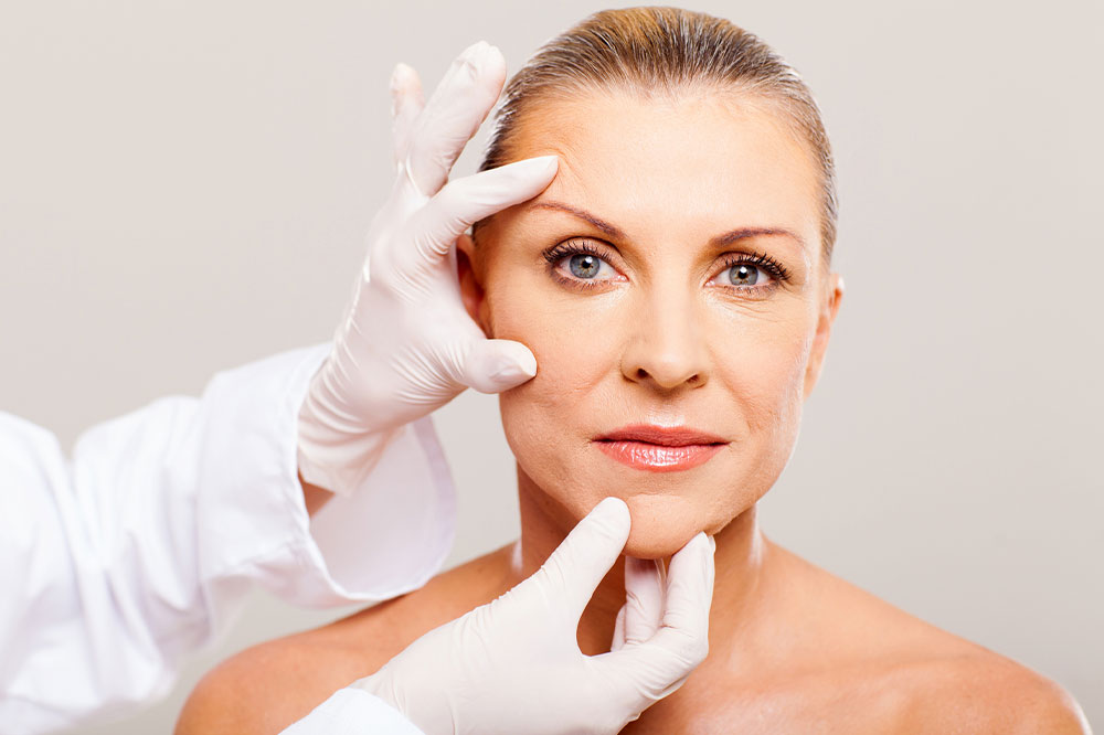 Understanding the Aging Process: Types, Signs, Symptoms, and Risk Factors