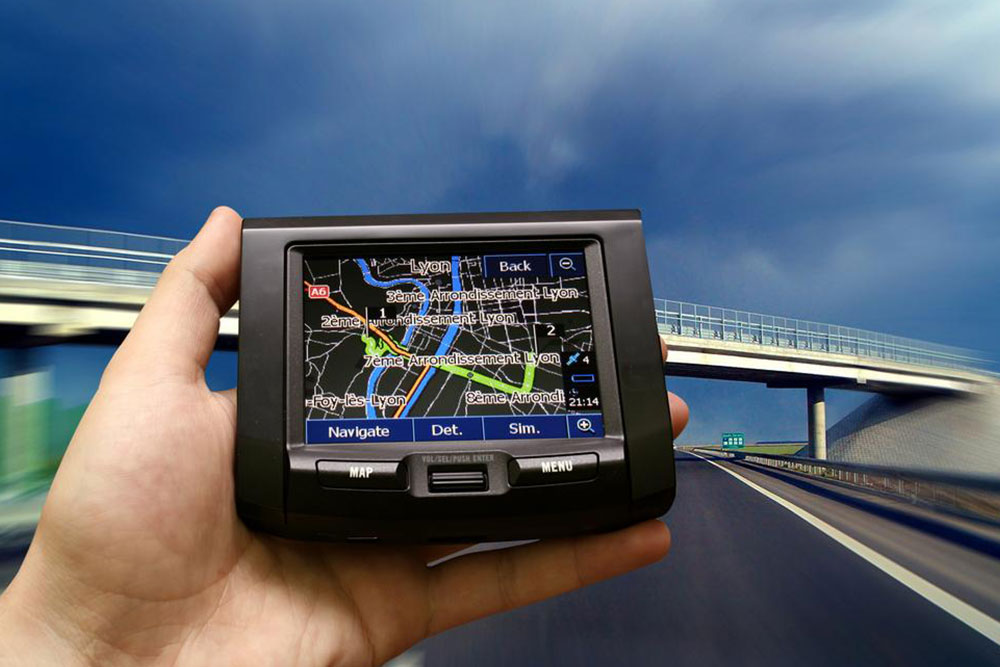 Top 4 Advanced GPS Devices Leading the Way in Precise Driving Navigation