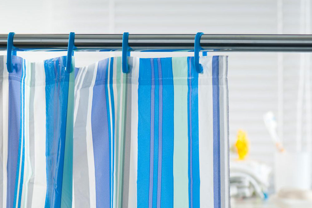 Choosing Ideal Shower Curtain Rods for Your Bathroom