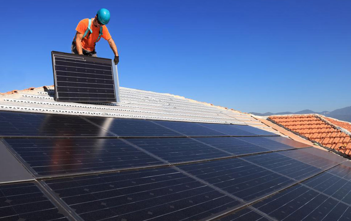 Benefits and Challenges of Solar Panel Technology