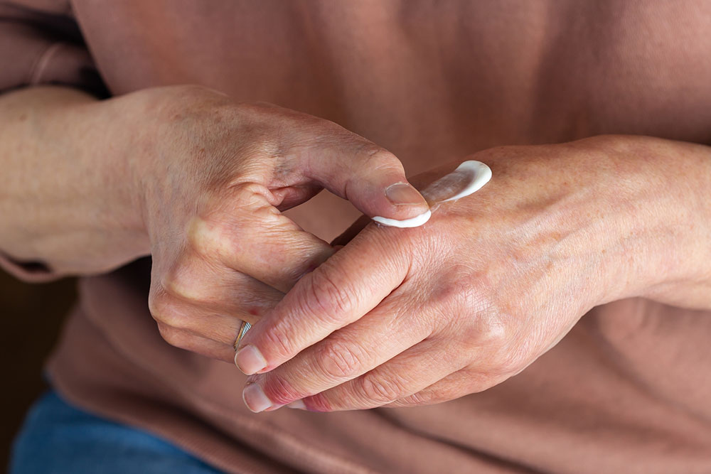 Choosing the Right Topical Pain Reliever: Tips and Advice
