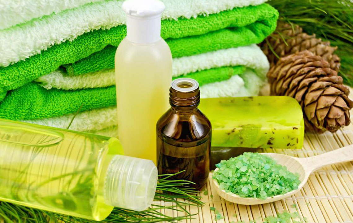 Effective Natural Methods to Firm and Tighten the Skin