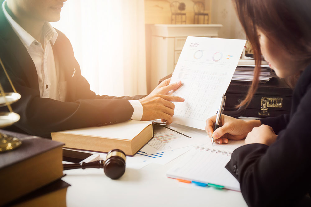 Expert Tips for Selecting the Perfect Local Lawyer