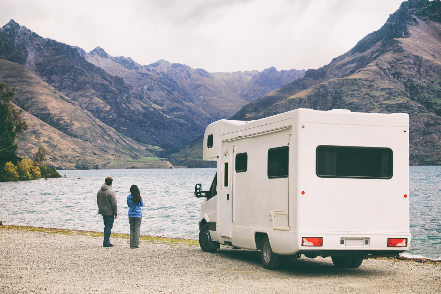 Compact Motorhomes: Essential Insights into Benefits and Top Brands