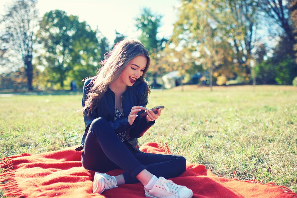 Experience the New Apple iPhone 8: Design and Features Review