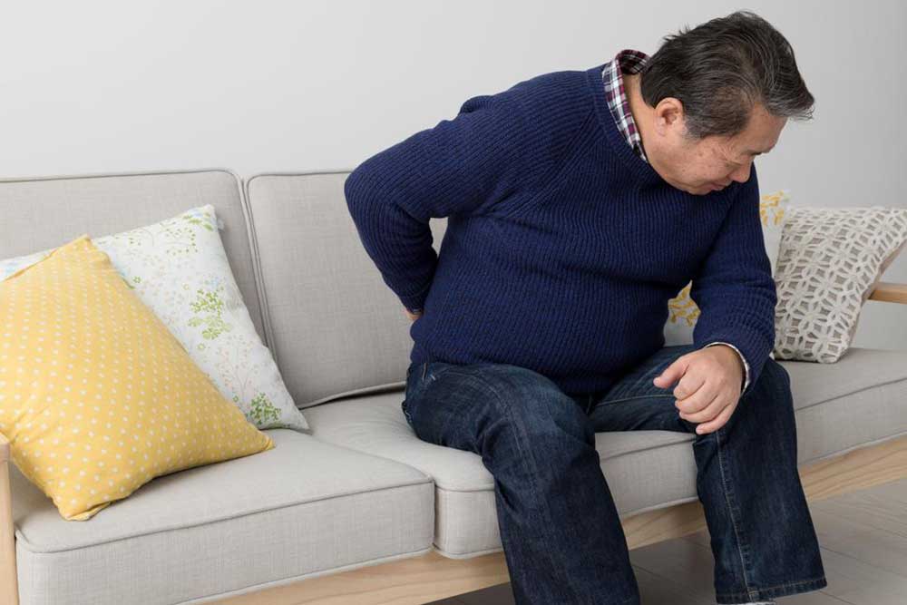 Understanding the Causes of Mid-Back Discomfort