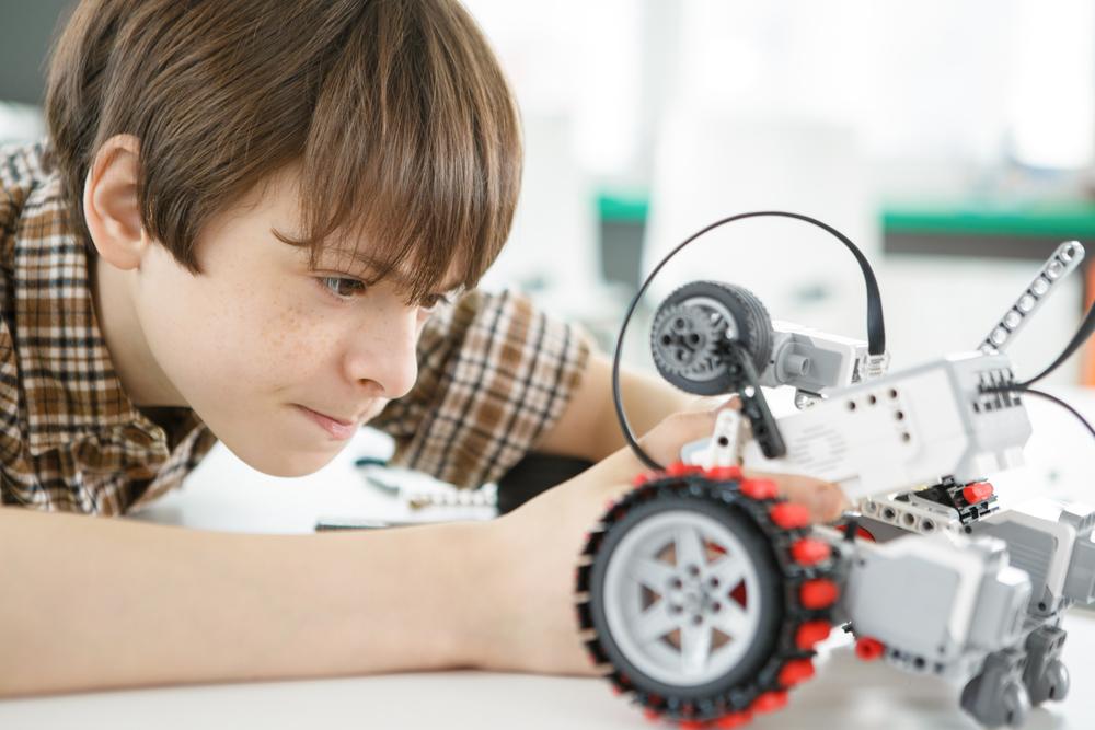Top 6 Must-Have Electronic Toys for Kids This Year
