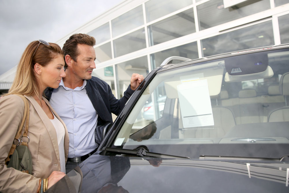 Advantages of Buying a Used Mercedes-Benz Vehicle