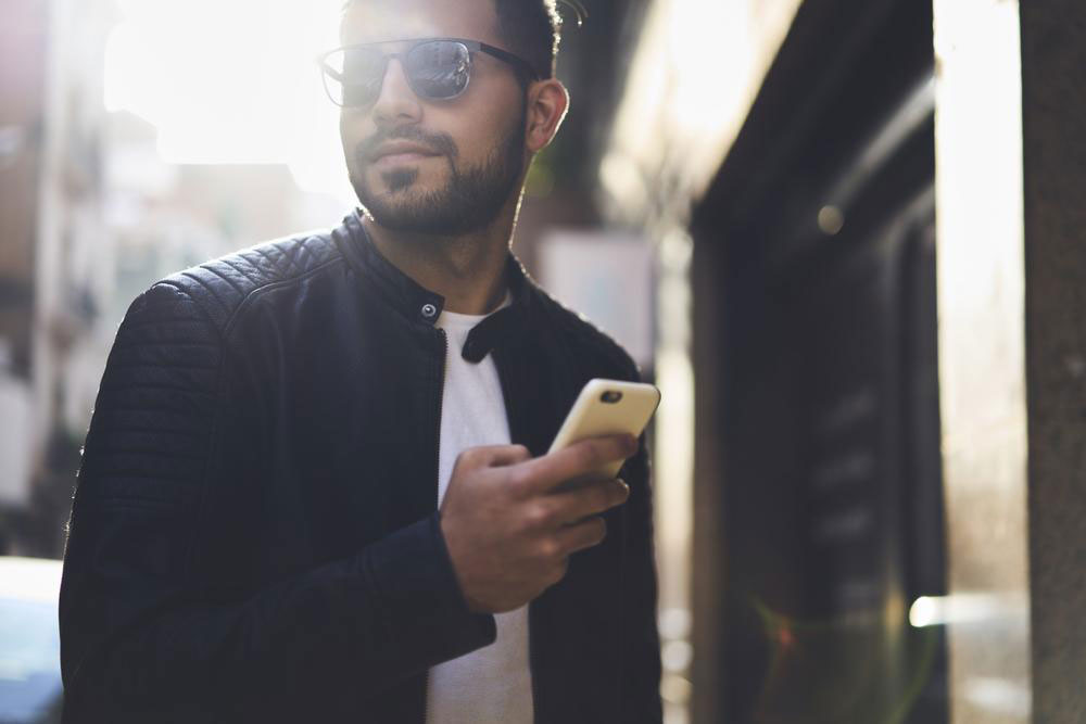 Advantages of Purchasing a Smartphone with Carrier Plans