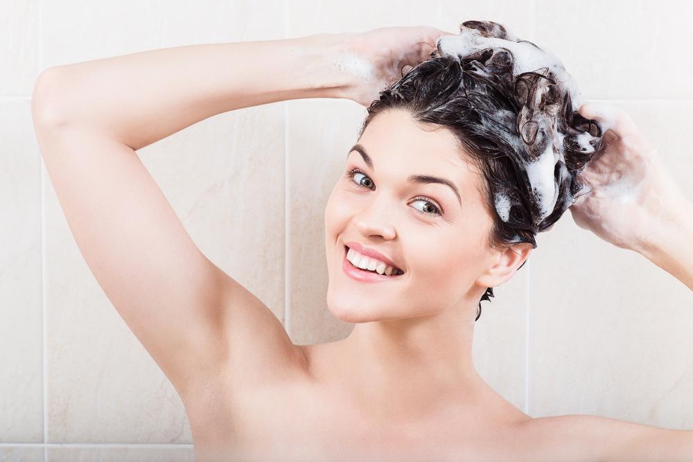 Revitalize Dry Hair with Effective Moisturizing Shampoos