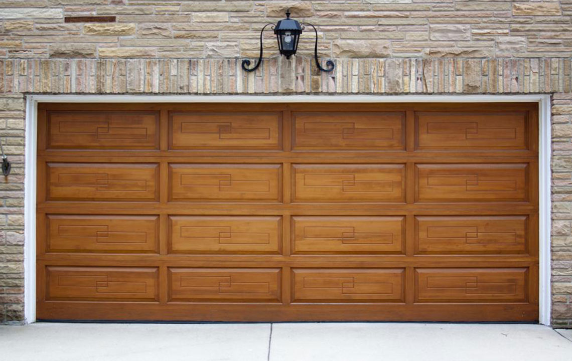 Guide to Replacing Garage Door Panels