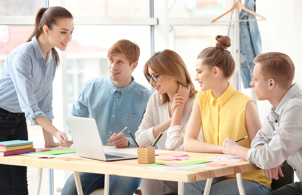 Advantages of E-Learning for Management Studies