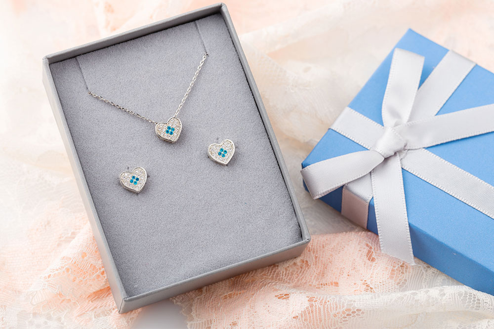 Top Cyber Monday Jewelry Offers You Can't Miss in 2021