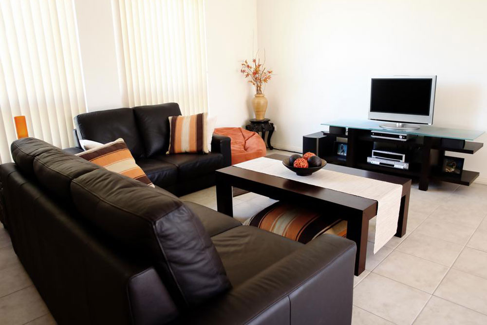 Create a Warm and Inviting Home with Simple Decorating Tips
