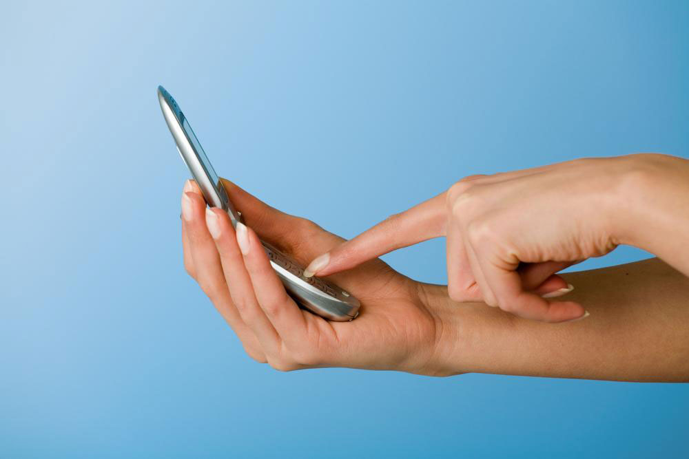Top 5 Benefits of Returning to Flip Phones in a Smartphone World